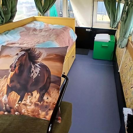 De Huifkar, Trekkershut Bij Sneek Hotel Hommerts Екстериор снимка