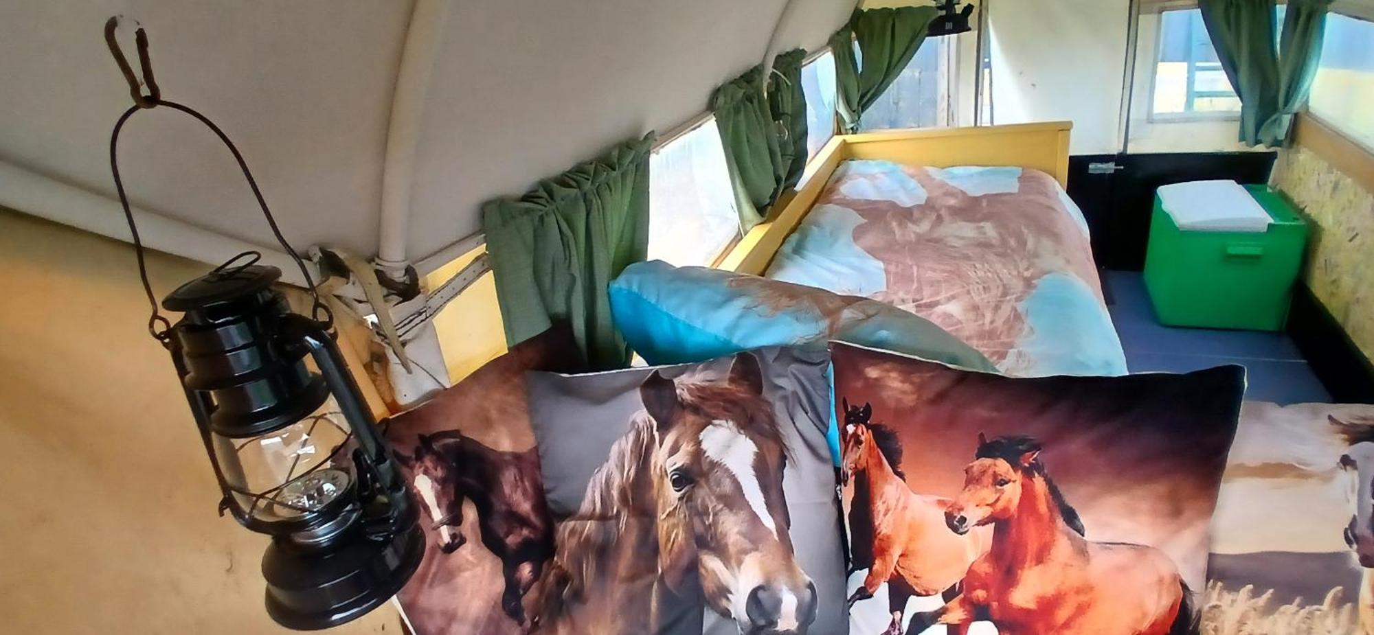 De Huifkar, Trekkershut Bij Sneek Hotel Hommerts Екстериор снимка